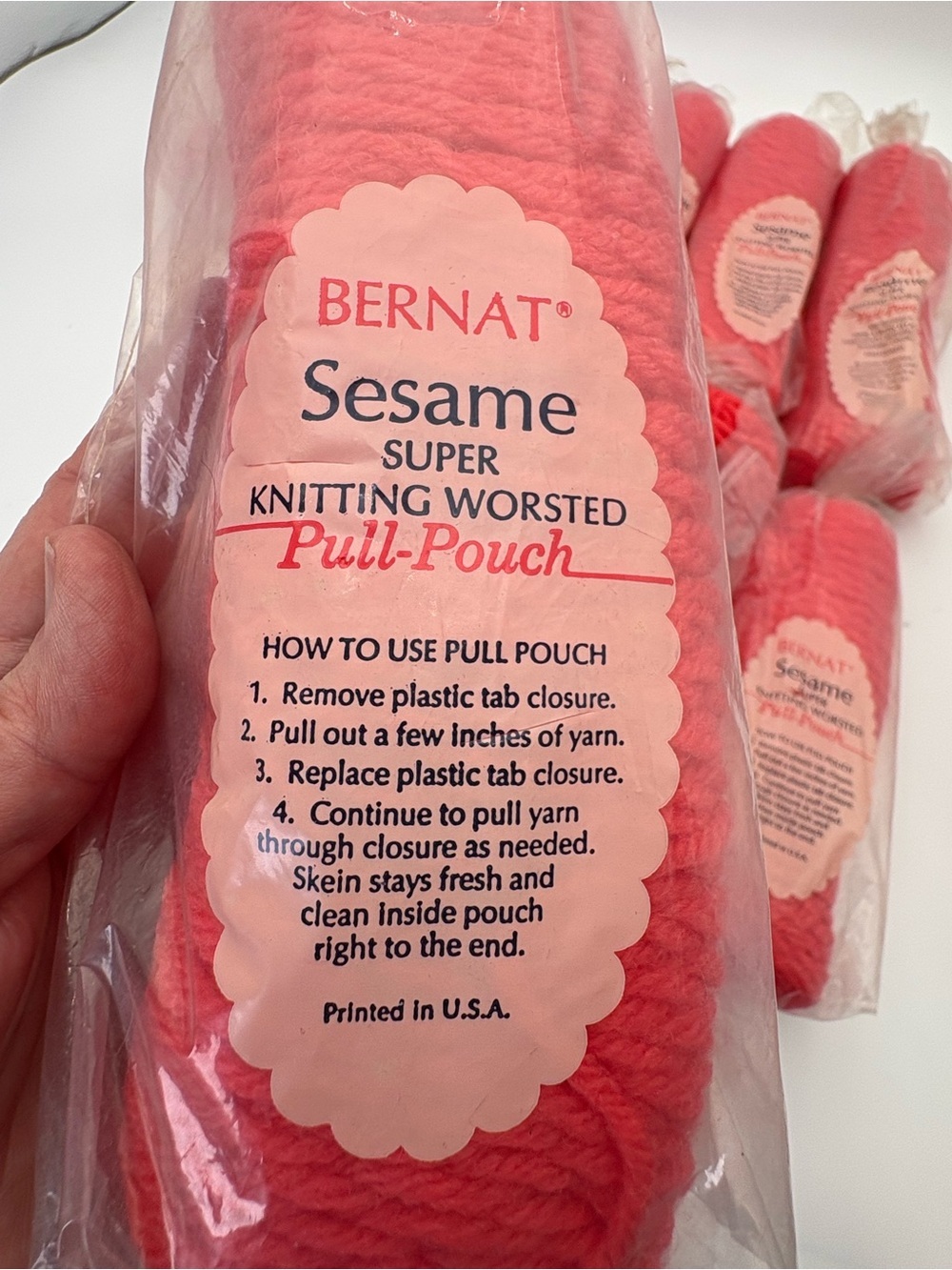 Bernat Sesame Coral Colored Knitting Yarn - 100% Virgin Wool - Lot of 11 Skeins - Picture 2 of 4